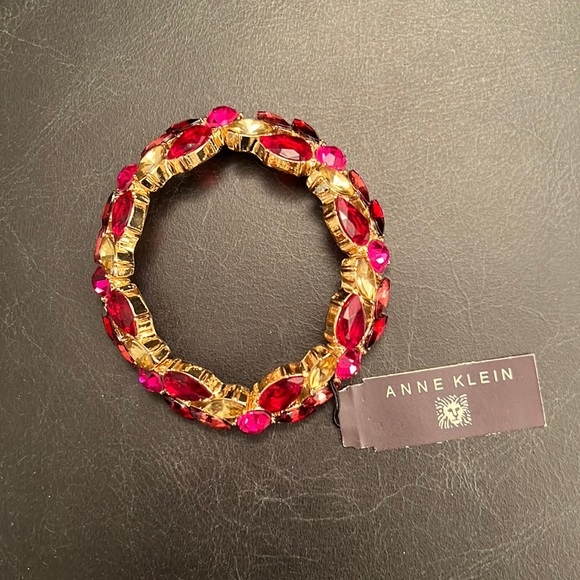 Anne Klein Stretch Bracelet with Hot Pink, Champagne and Reddish Jewels. - Picture 3 of 8